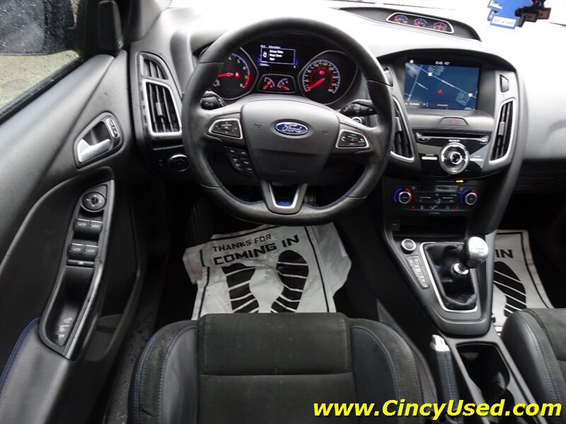 2017 Ford Focus RS   - Photo 3 - Cincinnati, OH 45255