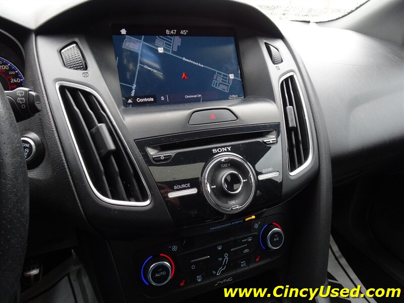 2017 Ford Focus RS   - Photo 21 - Cincinnati, OH 45255