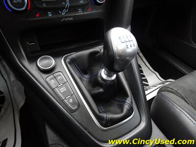 2017 Ford Focus RS   - Photo 19 - Cincinnati, OH 45255