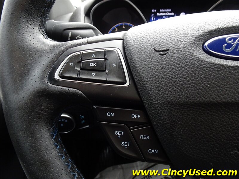 2017 Ford Focus RS   - Photo 25 - Cincinnati, OH 45255