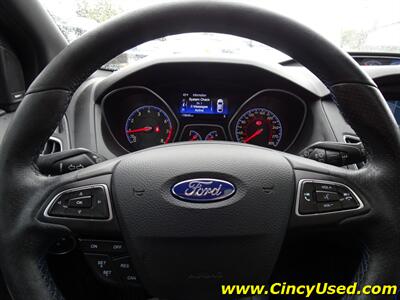 2017 Ford Focus RS   - Photo 23 - Cincinnati, OH 45255