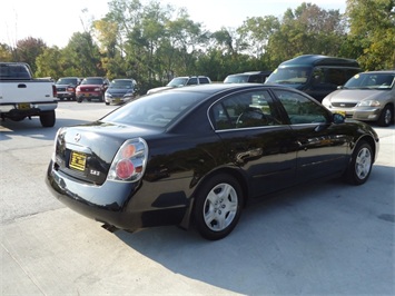 2002 Nissan Altima S   - Photo 6 - Cincinnati, OH 45255