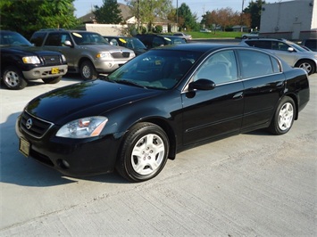 2002 Nissan Altima S   - Photo 1 - Cincinnati, OH 45255