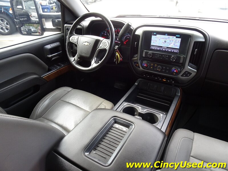 2017 Chevrolet Silverado 1500 LTZ   - Photo 16 - Cincinnati, OH 45255
