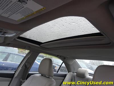 2017 Toyota Camry Hybrid XLE   - Photo 25 - Cincinnati, OH 45255