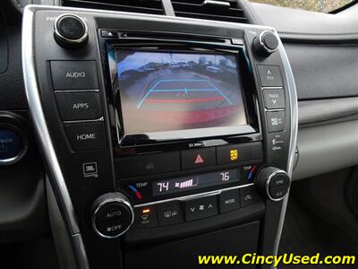 2017 Toyota Camry Hybrid XLE   - Photo 19 - Cincinnati, OH 45255