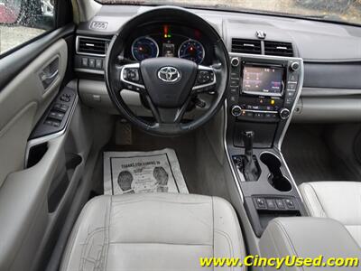 2017 Toyota Camry Hybrid XLE   - Photo 12 - Cincinnati, OH 45255