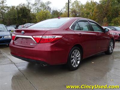 2017 Toyota Camry Hybrid XLE   - Photo 6 - Cincinnati, OH 45255