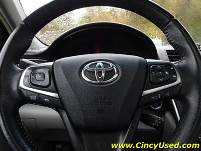 2017 Toyota Camry Hybrid XLE   - Photo 20 - Cincinnati, OH 45255