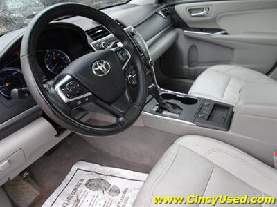 2017 Toyota Camry Hybrid XLE   - Photo 10 - Cincinnati, OH 45255