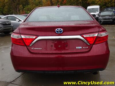 2017 Toyota Camry Hybrid XLE   - Photo 8 - Cincinnati, OH 45255