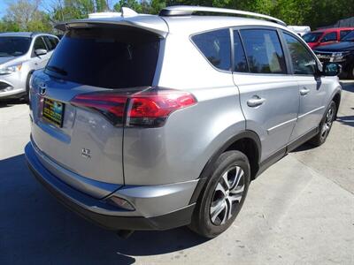 2017 Toyota RAV4 LE  I4 AWD - Photo 6 - Cincinnati, OH 45255