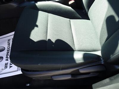 2017 Toyota RAV4 LE  I4 AWD - Photo 16 - Cincinnati, OH 45255