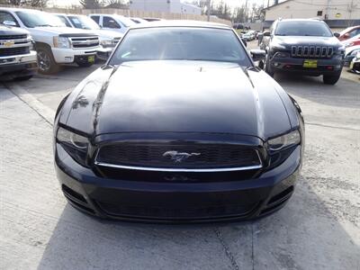 2014 Ford Mustang V6  3.7L V6 RWD - Photo 2 - Cincinnati, OH 45255