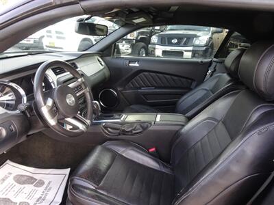 2014 Ford Mustang V6  3.7L V6 RWD - Photo 9 - Cincinnati, OH 45255