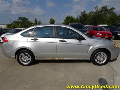 2011 Ford Focus SE   - Photo 6 - Cincinnati, OH 45255