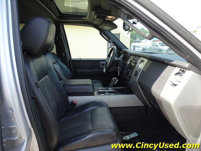 2011 Ford Expedition XLT - Photo 17 - Cincinnati, OH 45255
