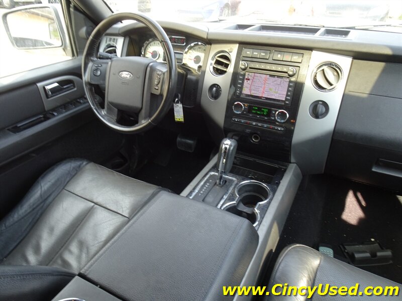 2011 Ford Expedition XLT - Photo 16 - Cincinnati, OH 45255