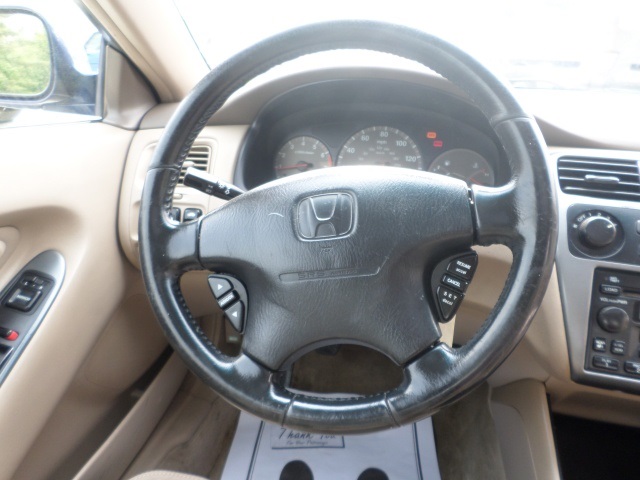 2001 Honda Accord EX w/Leather - Photo 16 - Cincinnati, OH 45255