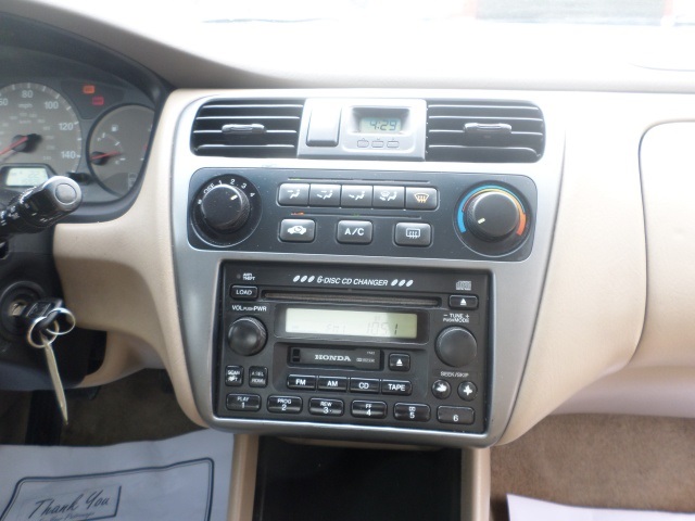2001 Honda Accord EX w/Leather - Photo 15 - Cincinnati, OH 45255