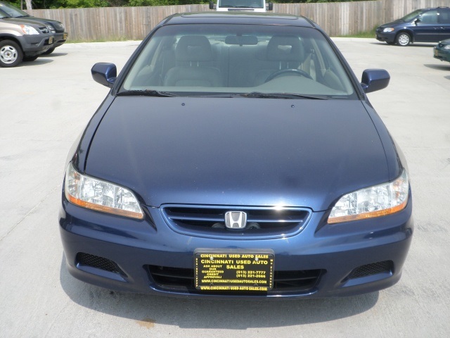 2001 Honda Accord EX w/Leather - Photo 2 - Cincinnati, OH 45255