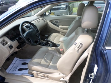 2001 Honda Accord EX w/Leather   - Photo 9 - Cincinnati, OH 45255