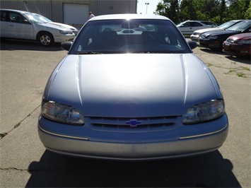 1996 CHEVROLET LUMINA   - Photo 2 - Cincinnati, OH 45255