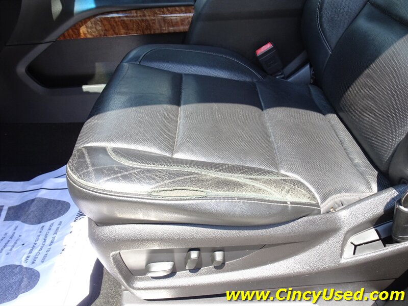 2016 Chevrolet Suburban LTZ   - Photo 31 - Cincinnati, OH 45255