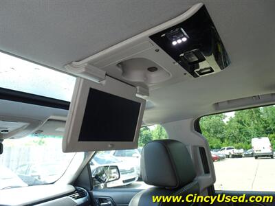 2016 Chevrolet Suburban LTZ   - Photo 13 - Cincinnati, OH 45255
