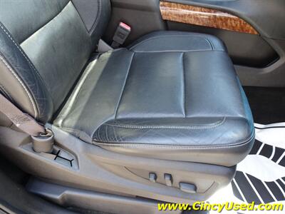 2016 Chevrolet Suburban LTZ   - Photo 32 - Cincinnati, OH 45255