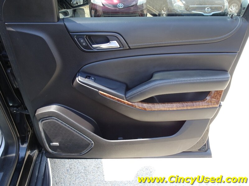 2016 Chevrolet Suburban LTZ   - Photo 29 - Cincinnati, OH 45255