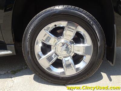 2016 Chevrolet Suburban LTZ   - Photo 34 - Cincinnati, OH 45255