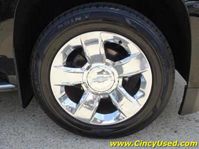 2016 Chevrolet Suburban LTZ   - Photo 33 - Cincinnati, OH 45255