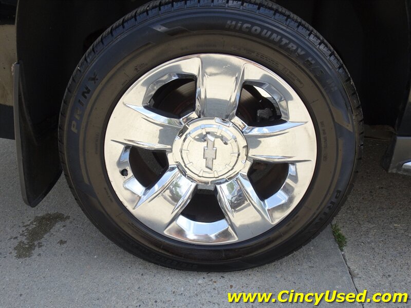 2016 Chevrolet Suburban LTZ   - Photo 36 - Cincinnati, OH 45255