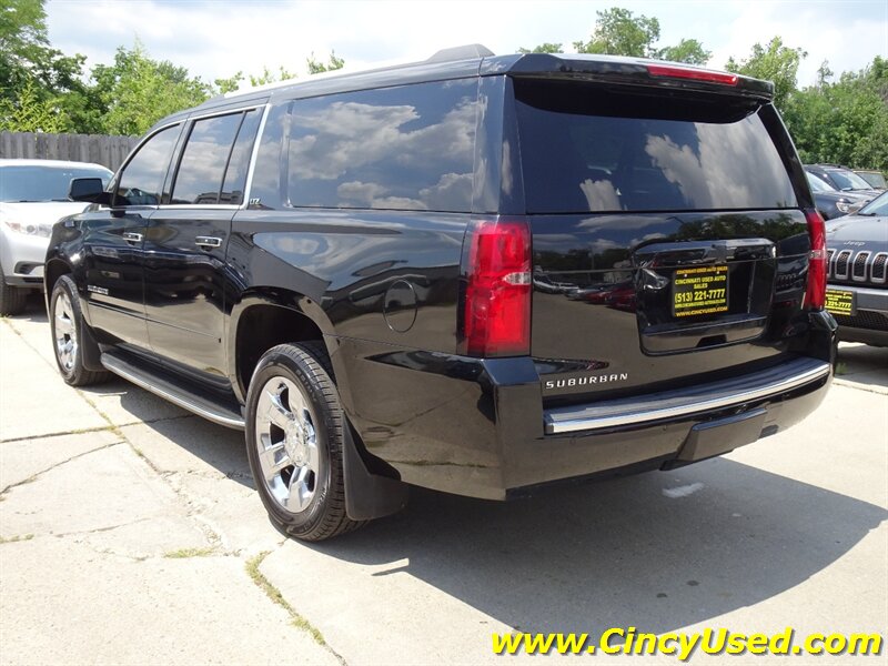 2016 Chevrolet Suburban LTZ   - Photo 9 - Cincinnati, OH 45255