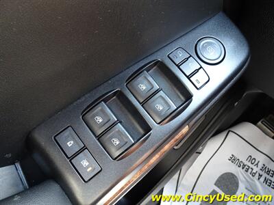 2016 Chevrolet Suburban LTZ   - Photo 26 - Cincinnati, OH 45255