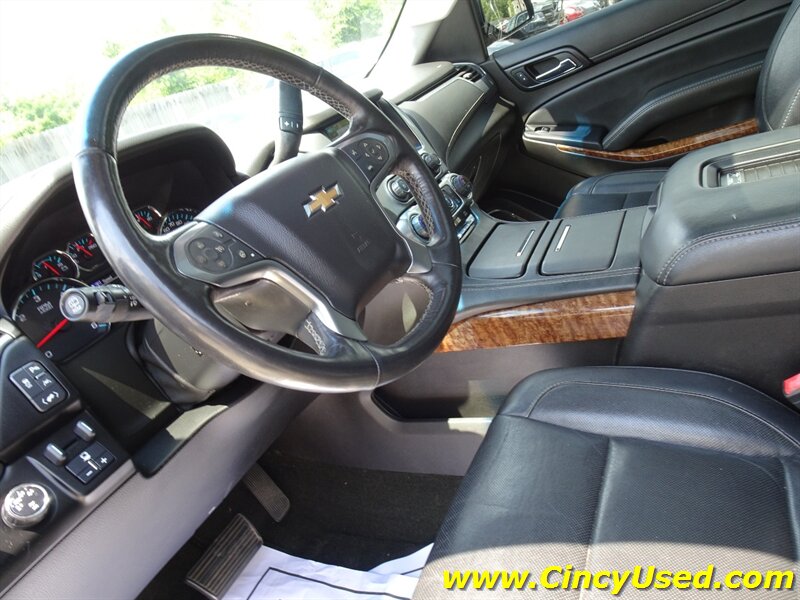 2016 Chevrolet Suburban LTZ   - Photo 12 - Cincinnati, OH 45255