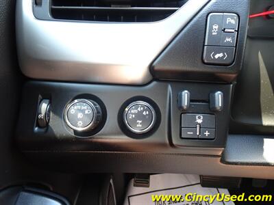 2016 Chevrolet Suburban LTZ   - Photo 25 - Cincinnati, OH 45255