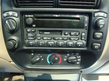 1998 Ford Explorer Limited   - Photo 15 - Cincinnati, OH 45255