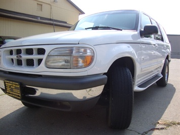 1998 Ford Explorer Limited   - Photo 10 - Cincinnati, OH 45255