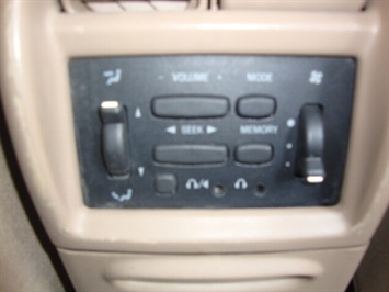 1998 Ford Explorer Limited   - Photo 13 - Cincinnati, OH 45255