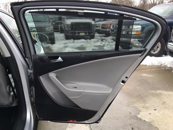 2008 Volkswagen Passat Turbo   - Photo 24 - Cincinnati, OH 45255