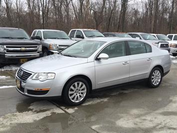 2008 Volkswagen Passat Turbo   - Photo 3 - Cincinnati, OH 45255