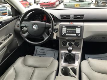 2008 Volkswagen Passat Turbo   - Photo 7 - Cincinnati, OH 45255