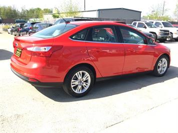 2012 Ford Focus SEL   - Photo 6 - Cincinnati, OH 45255