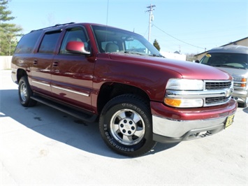 2002 Chevrolet Suburban 1500 LT   - Photo 10 - Cincinnati, OH 45255