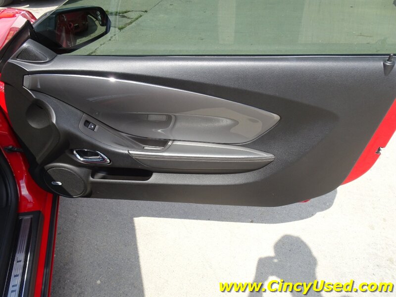 2011 Chevrolet Camaro SS - Photo 28 - Cincinnati, OH 45255