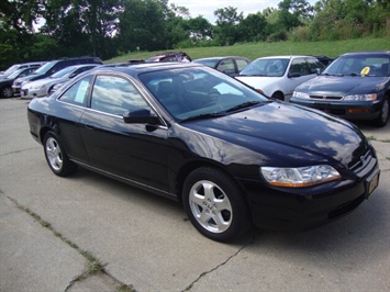 1998 Honda Accord EX   - Photo 1 - Cincinnati, OH 45255