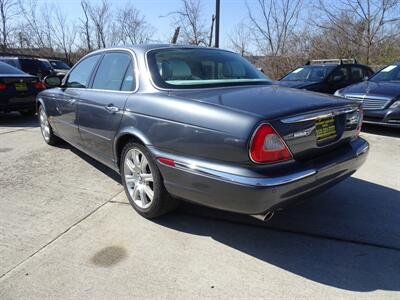 2004 Jaguar Vanden Plas  4.2L V8 RWD - Photo 7 - Cincinnati, OH 45255