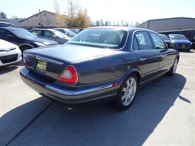 2004 Jaguar Vanden Plas  4.2L V8 RWD - Photo 5 - Cincinnati, OH 45255